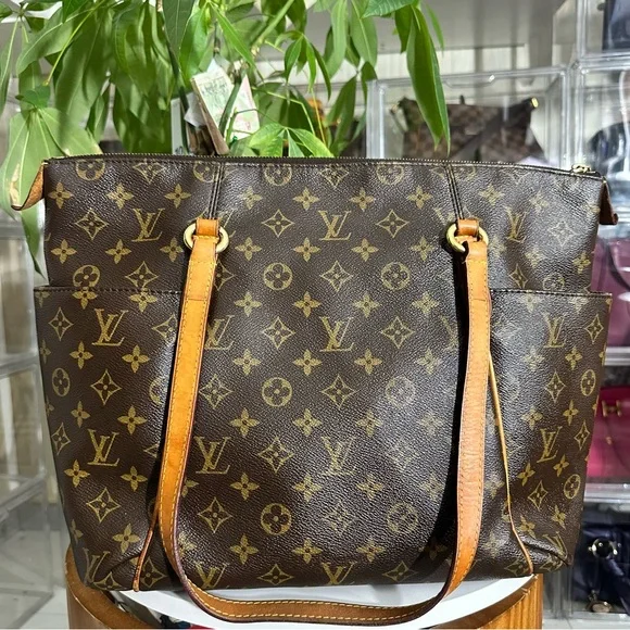 Louis Vuitton Totally Brown Monogram Shoulder Bag mm size - Picture 2 of 8